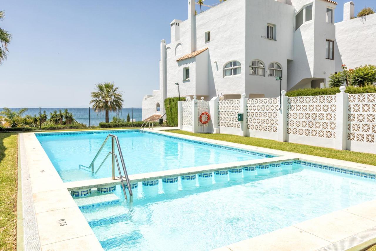 Front Sea View Apartment إِستيبونا المظهر الخارجي الصورة
