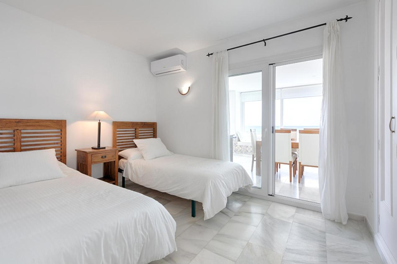 Front Sea View Apartment إِستيبونا المظهر الخارجي الصورة